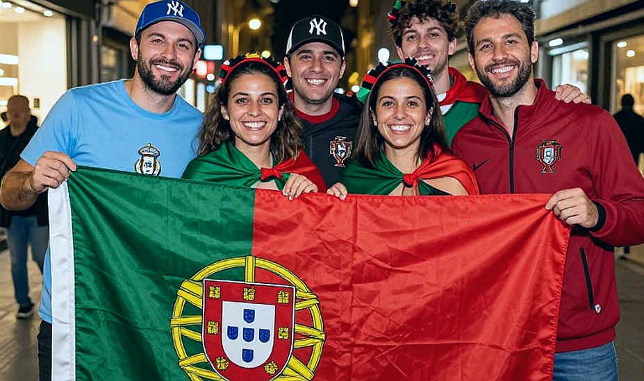 Mùa thứ ba của Hansi Flick tại Barcelona: 125 trận, 354 bàn và bài kiểm tra chưa từng có