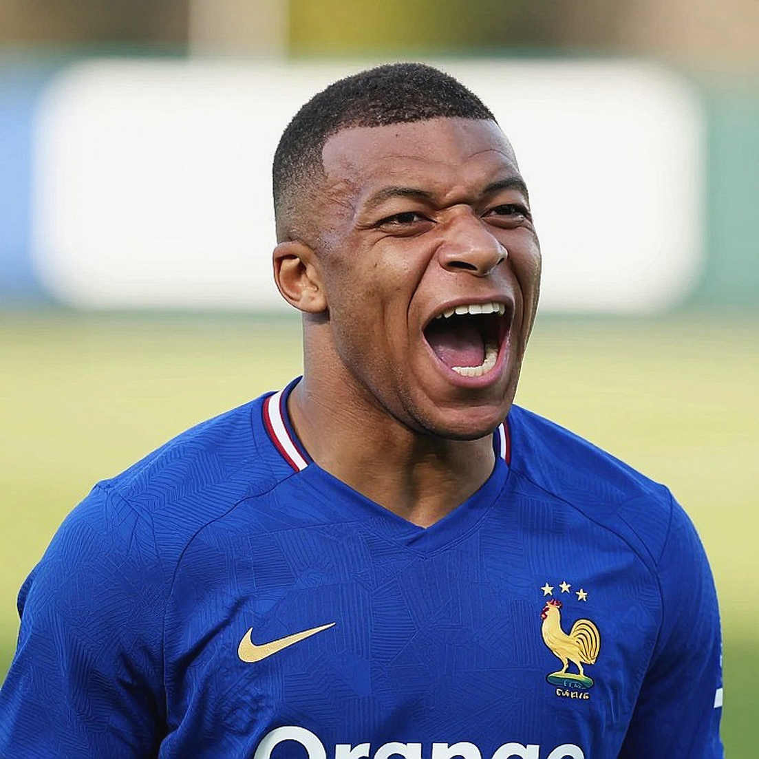 Vinicius, án phạt bốn trận và khoảng lặng trước khi tiếng còi vang lên