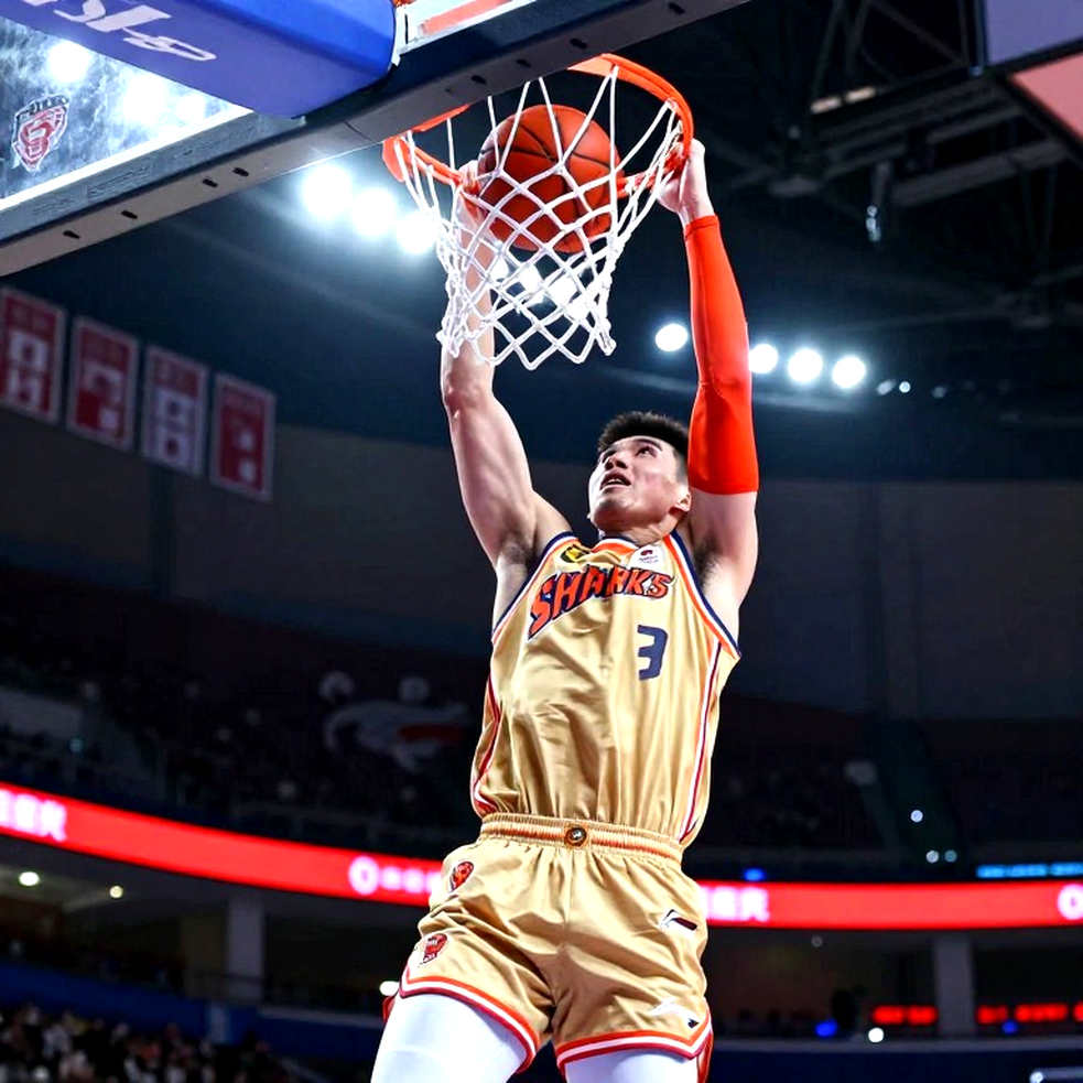 Besiktas, Lonnie Walker và tối hậu thư gửi một người cầm mic