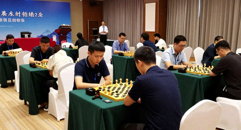 Nước thứ năm 5.e5!: Erigaisi, cái bẫy khai cuộc và lời hứa “dễ học”