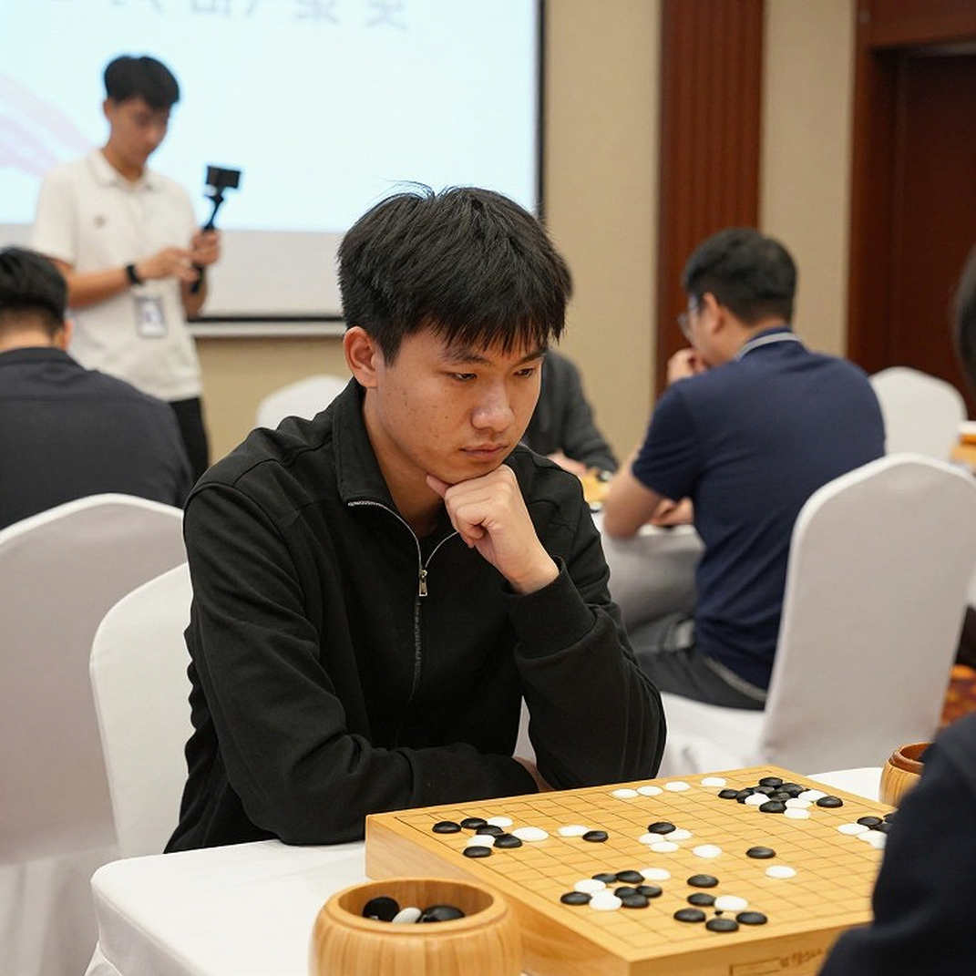 Nepomniachtchi Gives Carlsen a Scare Before Getting Past Sindarov on the Clock in GCL 2026 Nepomniachtchi Gives Carlsen a Scare Before Getting Past Sindarov on the Clock in GCL 2026