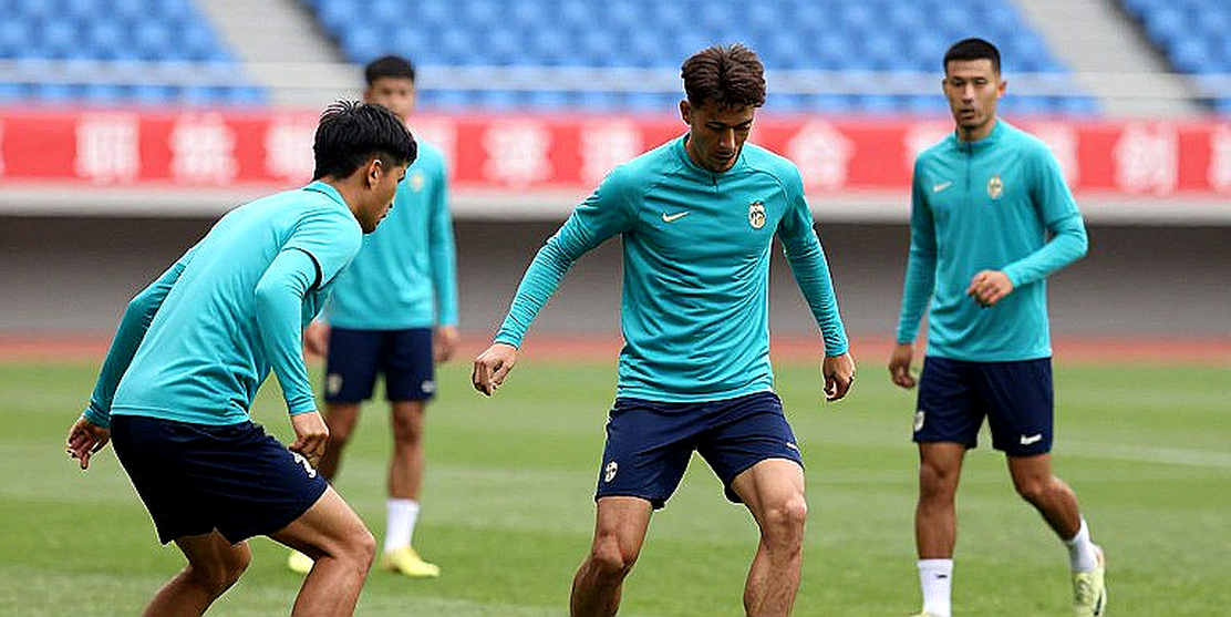 Kéo tóc và án phạt chưa ngã ngũ: Vinicius, El Clasico và khoảng trống Real Madrid chưa định giá