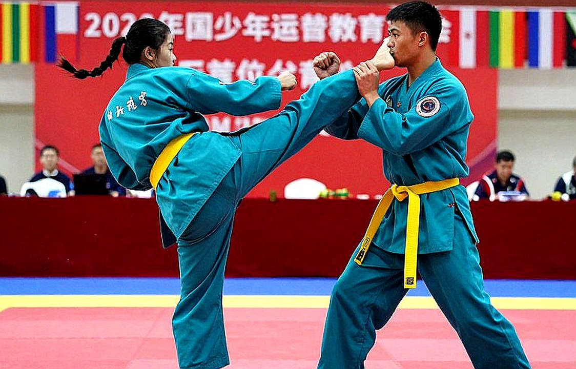 Raoni Barcelos xuất viện sau biến cố sức khỏe tại UFC: Khi tuổi tác và di sản va vào nhau ở hạng gà